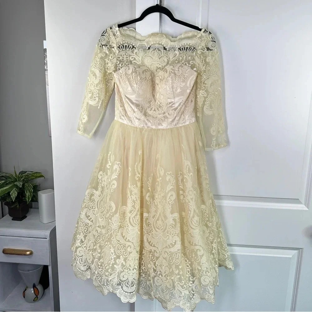 New ModCloth‎ Chi Chi London Champagne Lace Dress Size 4 NWT Vintage Inspired